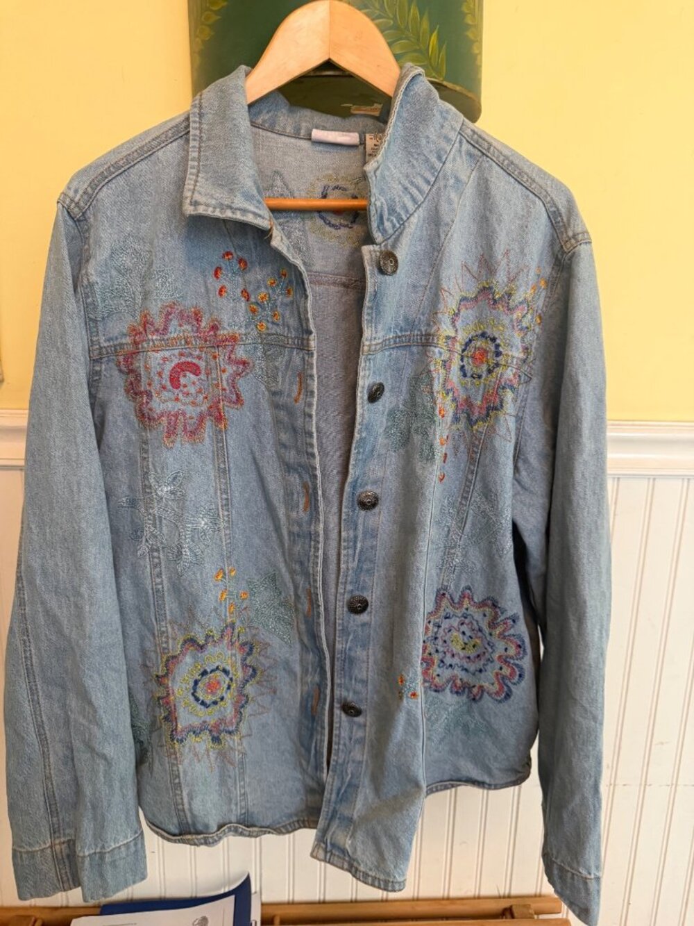 White Stag Womens XL 100% Cotton Embroidered Denim Button Front Jacket